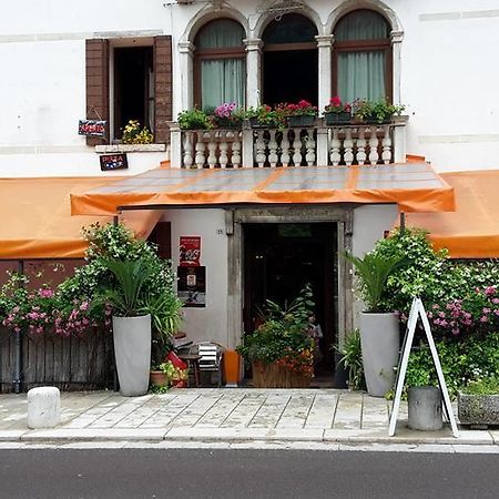 Ristorante Pizzeria al Mondo Valstagna Esterno foto