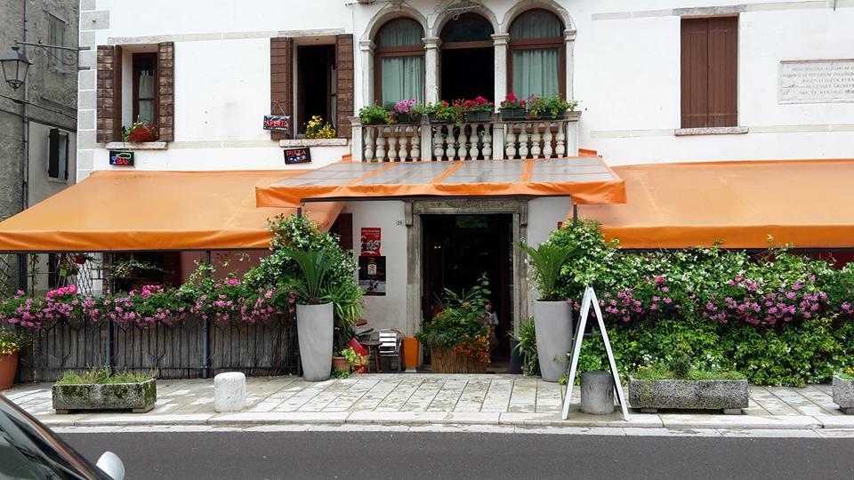 Ristorante Pizzeria al Mondo Valstagna Esterno foto